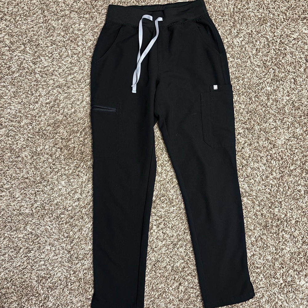 FIGS Slim Straight-Leg Scrub Pants – Technical Collection | Black | Size S